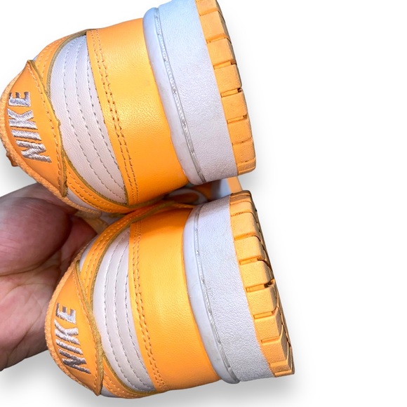 Nike Dunk Low ‘Peach Cream White’ Women Sz 8 - Picture 9 of 11